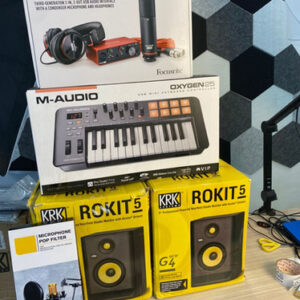 Focusrite Solo Bundle W/Rokit 5, Keyboard, Popfilter